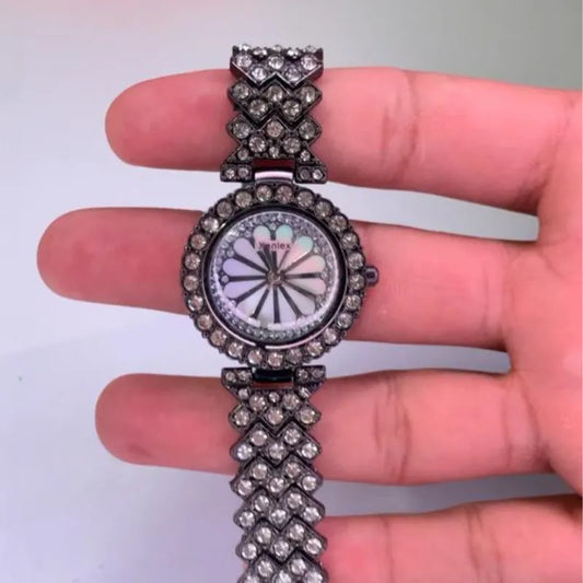 Ladies’ Crystal Flower Dial Luxury Analog Watch
